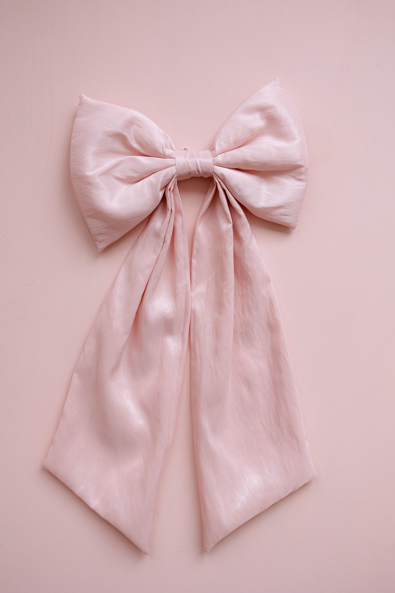 Large wall bow - Pink Tafetta